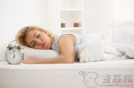 研究：早上睡醒后不整理床铺比较健康