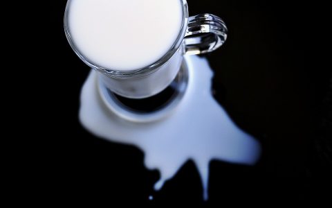 肝硬化能喝全脂牛奶吗