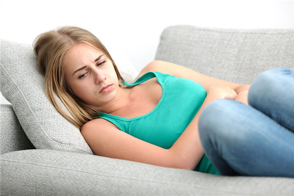 女人痛经分三级 按摩三穴位可减轻疼痛感
