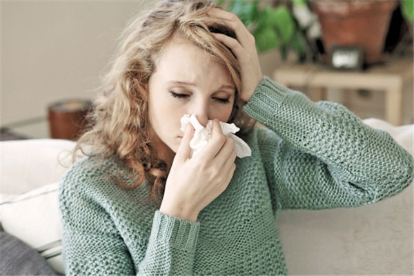 治疗慢性鼻炎可以用足部全息刮痧