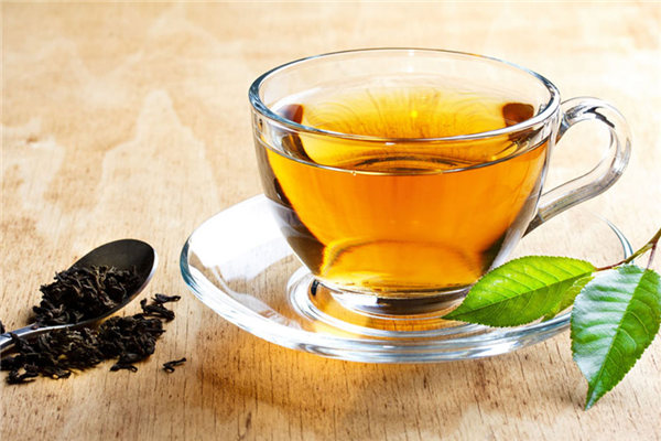 夏季别只喝冷饮解暑 喝点绿茶更健康