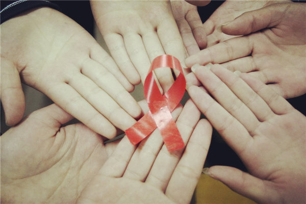 世界艾滋病日：“携手抗艾，重在预防”  让世界彻底无“艾”