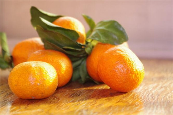 吃橘子别再扔掉橘子皮 因为它的功效实在太强大！