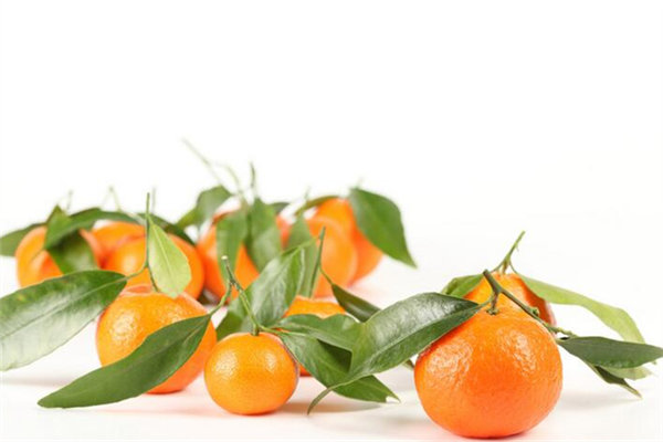 吃橘子别再扔掉橘子皮 因为它的功效多到爆！