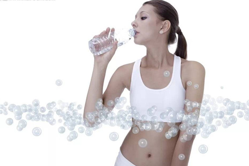 夏季养生喝水很关键 如何喝水最有益呢