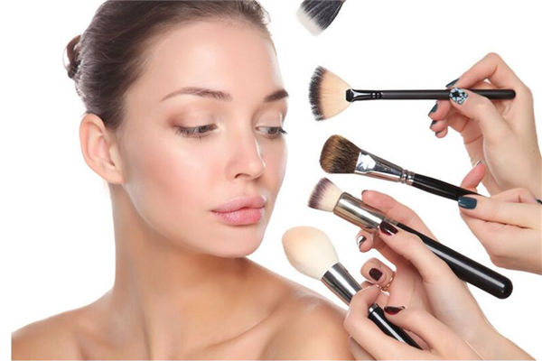 学会预防化妆品过敏 让你的美丽“不打折”