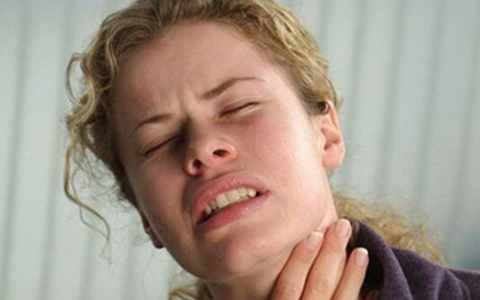 喉咙干燥是什么原因