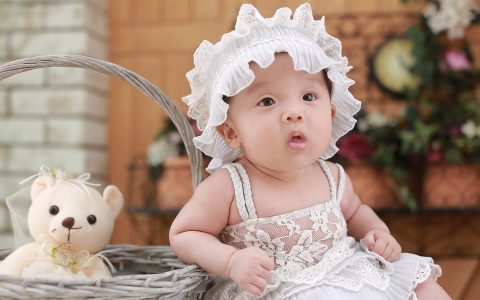五个月宝宝经常眨眼睛是什么原因