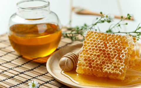 蜂蜜吃多了会上火吗