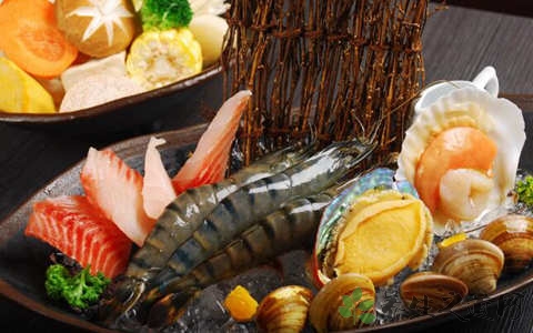 吃海鲜食物中毒怎么办