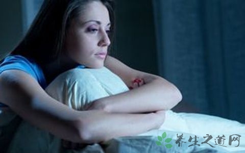 睡眠不足会呕心胸闷吗