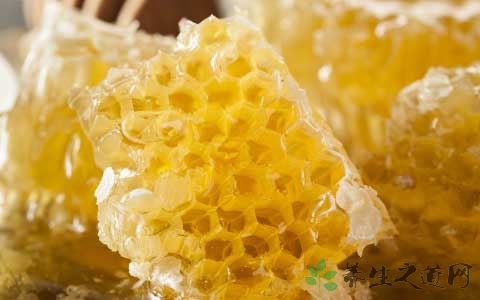 蜂蜜的药用价值_蜂蜜的副作用