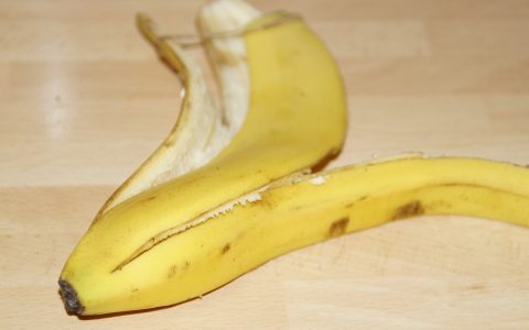 吃香蕉皮可治痔疮吗