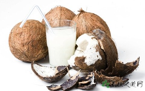 椰子的功效与作用_椰子的药用价值