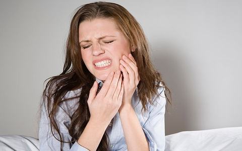牙龈发炎可以拔智齿吗