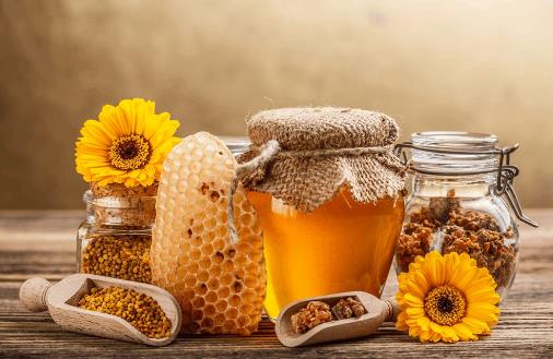 哪些人不适合吃蜂蜜？吃蜂蜜对身体有什么好处