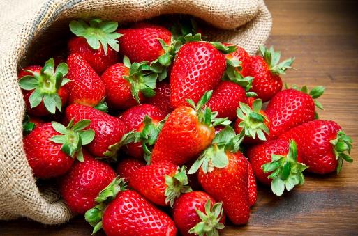 吃草莓有什么好处？草莓烂了一点还能吃吗