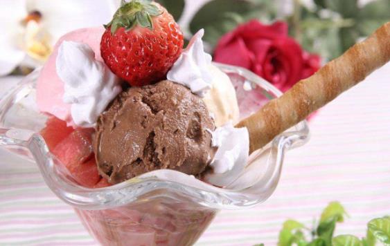 吃冰激凌会发胖吗？经常吃冰淇淋的危害