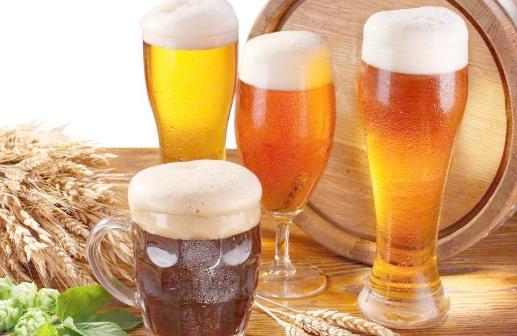 参加聚会喝啤酒 如何挑选适合自己的啤酒