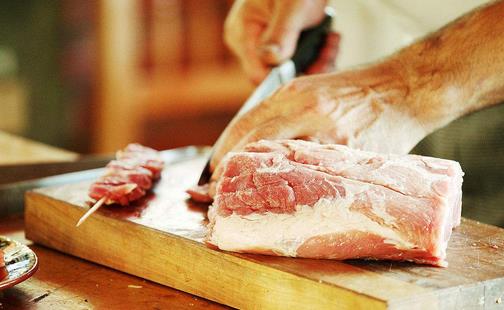 肉类食物该怎么切 猪肉怎么切 牛肉怎么切 冷冻肉怎么切