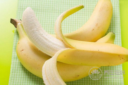 香蕉皮的9大妙用：可治湿疹痔疮高血压口腔溃疡