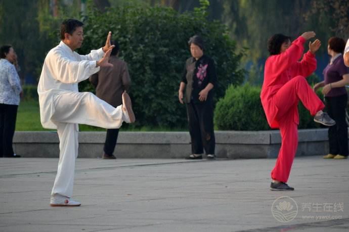 中老年人夏季保健养生七大注意 为父母而转