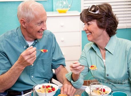 胃口太好肚子会发福 中老年人如何控制食欲
