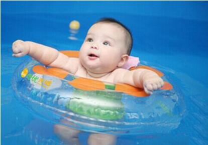 给婴儿游泳有哪些是需要注意的？
