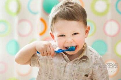 预防儿童口腔疾病从选择牙刷做起