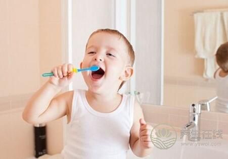 如何给宝宝选择牙刷呢？