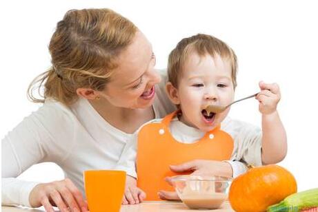 10个月宝宝一天饮食如何安排？