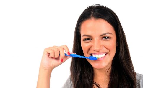 刷牙经常出血怎么办？