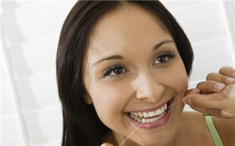 怎么使用牙线清洁口腔