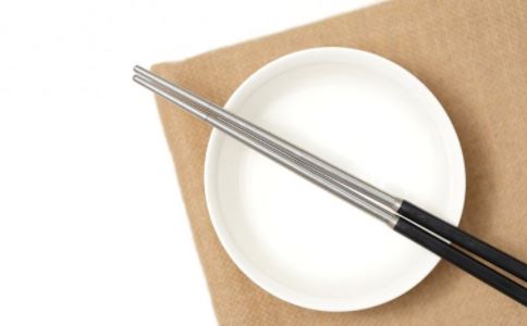 变色筷子别再用 使用筷子要注意6个事项