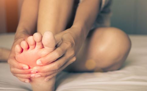 脚缩筋是什么原因 脚缩筋怎么办 脚缩筋如何治疗