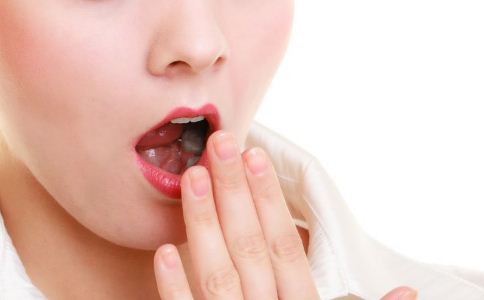 口干的原因有哪些 为什么会感觉口干 口干舌燥的原因