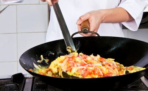 春节期间饮食避免那些误区 春节期间饮食要注意什么 春节期间运动之前如何热身