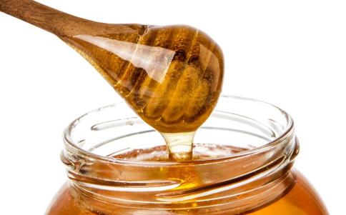 男人喝蜂蜜有哪些好处 蜂蜜对男人有哪些功效 喝蜂蜜的好处