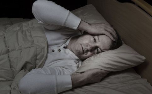 老人失眠如何调理 老人失眠的原因 老人失眠怎么办