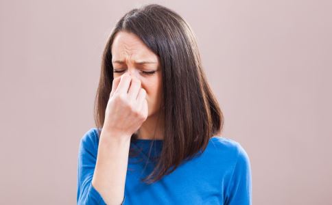 鼻炎怎么治疗 鼻炎有什么治疗方法 盐水洗鼻能治疗鼻炎吗