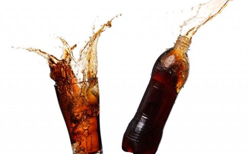 喝碳酸饮料有什么危害 碳酸饮料的危害有哪些 经常喝碳酸饮料好吗