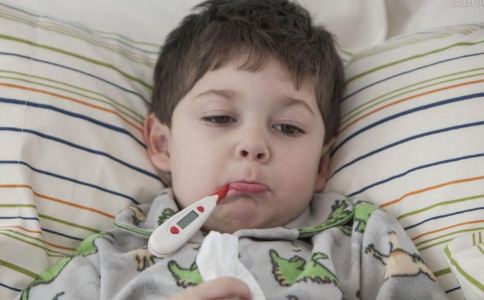 小孩发烧的好处 小孩发烧时如何退烧 小孩发烧如何护理