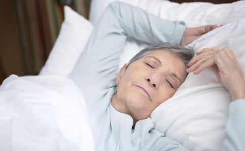 药枕功效不少 五种自制方法让你睡得更香