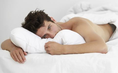 睡觉常见10大问题 流口水磨牙打鼾