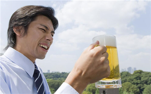 过量喝酒有什么危害 如何健康喝酒 多少才算是适量喝酒