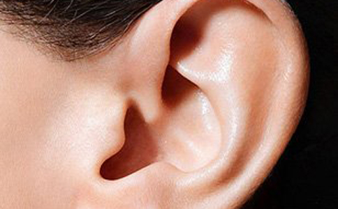 按摩耳朵的好处 按摩耳朵的功效 按摩耳朵有什么功效