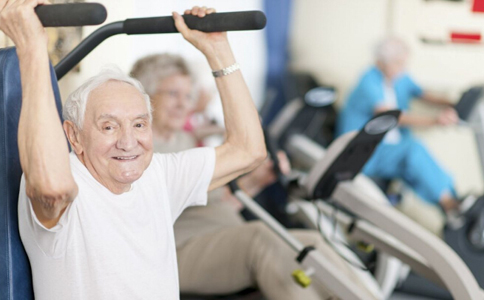 老人夏季如何锻炼 夏季老人锻炼的方法 夏季老人锻炼要注意什么