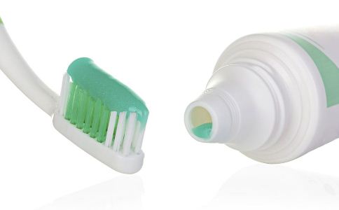 牙膏如何选择 关于牙膏的那些真相 美白牙膏怎么没有美白效果
