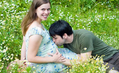 孕期性生活对胎儿有影响吗