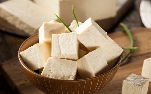 14种食物搭配禁忌 小葱拌豆腐影响钙吸收